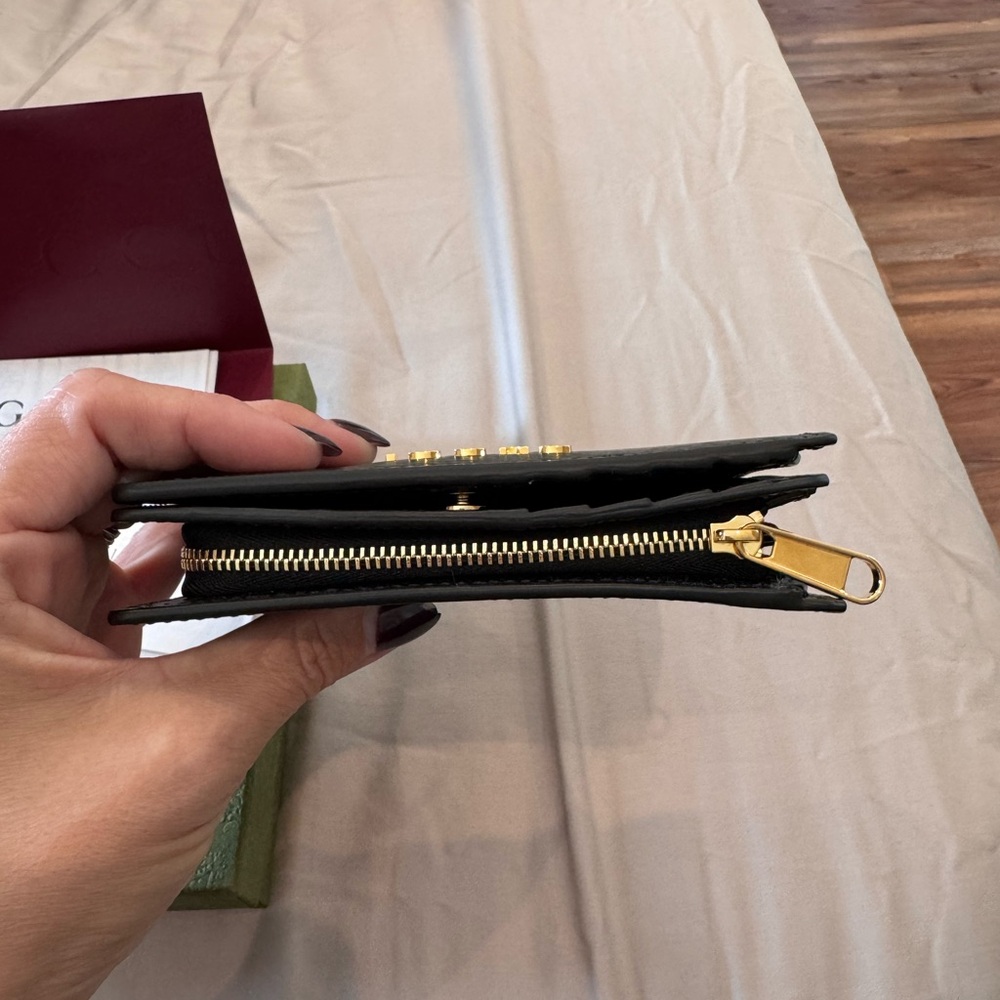 Gucci Black Leather Wallet with Gold Lettering - Picture 9 of 9